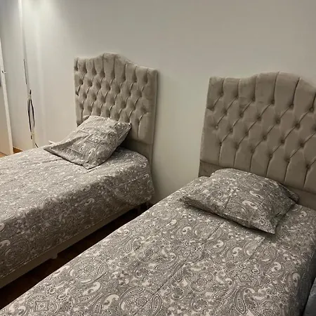 Spacieux Au Coeur Du 9 Eme Arrondissement Apartment