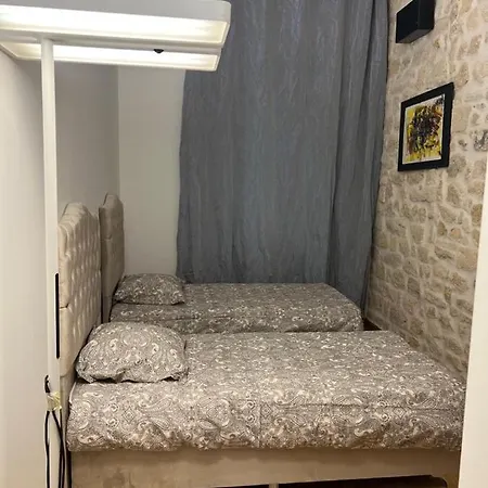 Apartment Spacieux Au Coeur Du 9 Eme Arrondissement
